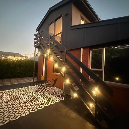 Beckenham Studio On Tree Lined Street Christchurch Exteriör bild